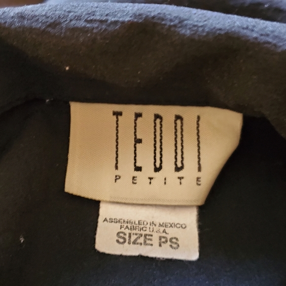 ***3 for $15 Teddi Petite Windbreaker sz sm - Picture 3 of 3